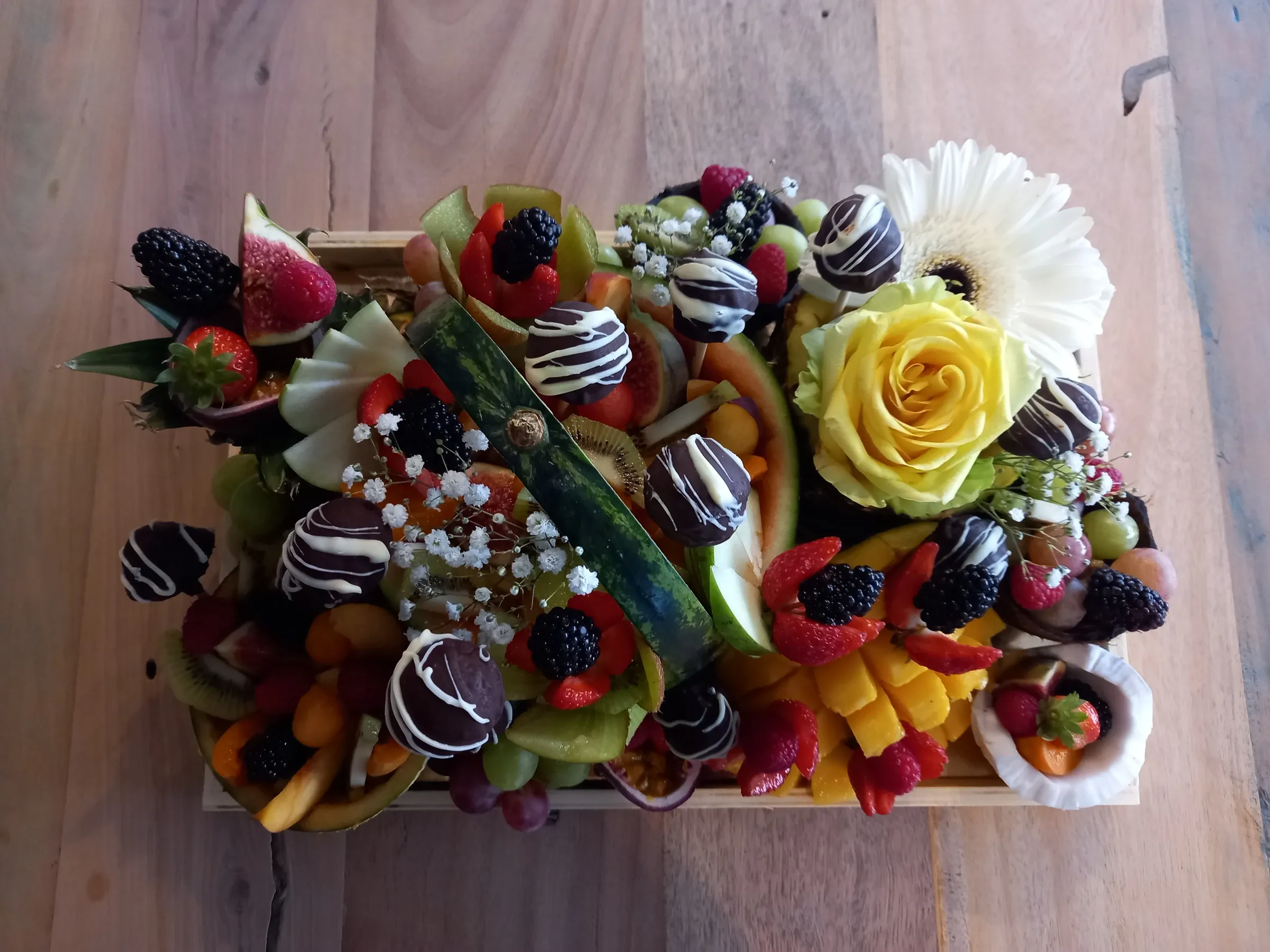 Plateau Frui'andise de fruits frais et chocolat